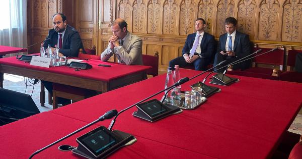 Eltüntetném az utolsó jogi akadályt is, hogy a kampányfinanszírozásra annyit költhessenek, amennyi csak belefér.