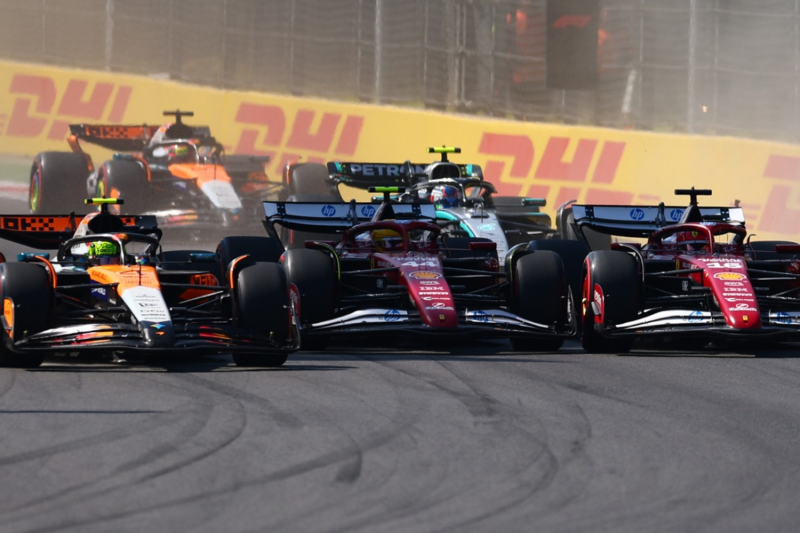 Forma-1: A sebesség, a technológia és a versenyszellem csúcspontja, ahol a világ legjobb pilótái és csapatainak mérnökei összemérik tudásukat a legmodernebb autók volánja mögött. A versenyek nem csupán a motorok zúgásáról és a gumicsikorgásról szólnak, ha