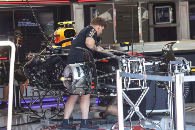 A Red Bull csapata izgalmas új fejlesztésekkel készül az Imolai Nagydíjra! Az innovációk révén még nagyobb teljesítményre számíthatunk a versenypályán. F1VILÁG.HU összegzi a legfontosabb újdonságokat és várakozásokat!