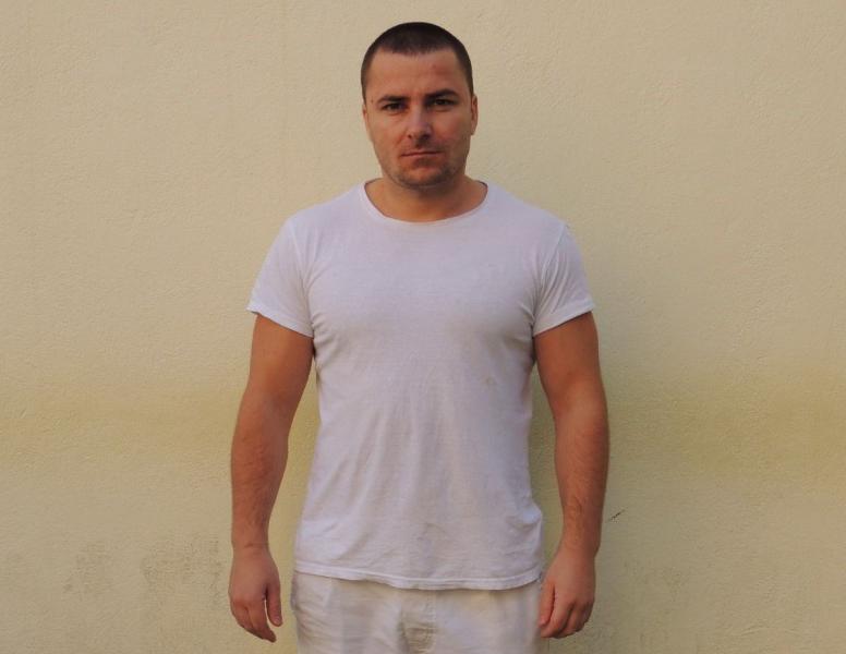 Rendőrségi közlemény: A Maros megyei férfi, aki felgyújtotta élettársa házát, hosszú bűnügyi előélettel rendelkezik. | Krónika Online
