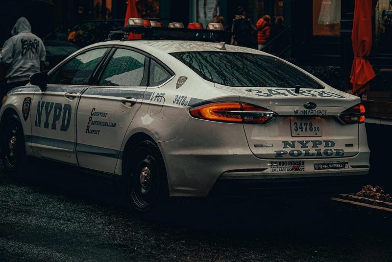 Tragédia egy amerikai étteremben: három áldozat és több sérült a lövöldözés következtében | Krónika Online

Egy újabb szomorú esemény rázta meg az Egyesült Államokat, amikor egy étteremben történt lövöldözés következtében három ember életét vesztette, és 