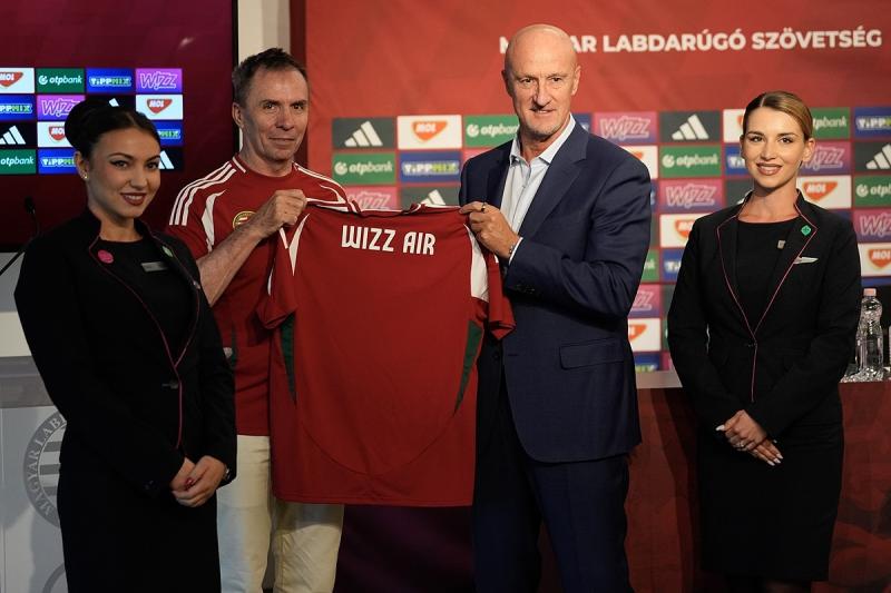 A Wizz Air mostantól a Magyar Labdarúgó Szövetség hivatalos főszponzora, ezzel új fejezetet nyitva a magyar futball történetében.
