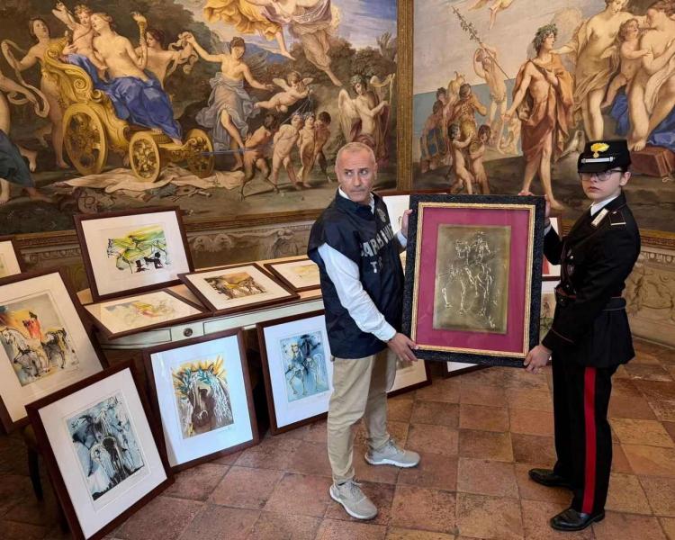 Valami nem volt rendben a kiállítással, ezért 21 Dalí-művet lefoglaltak - Librarius.hu