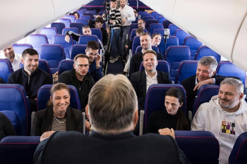 Rogán államtitkára azt hangoztatja, hogy a Fideszhez köthető influenszerek washingtoni utazása nem terhelte a közpénzeket.